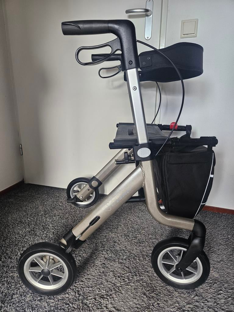 Streamer lichtgewicht rollator maat M, Ophalen, Lichtgewicht, Zo goed als nieuw