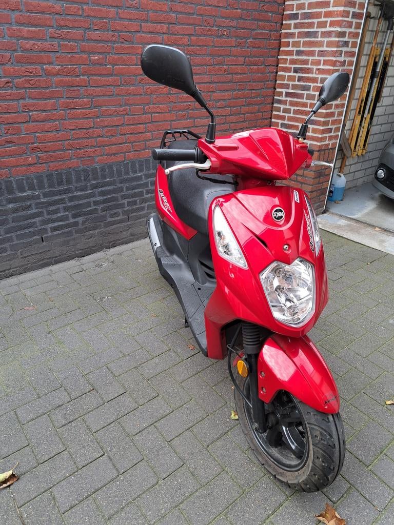 Mooie sym orbit 2 snorscooter, Ophalen of Verzenden, Zo goed als nieuw, Benzine, Orbit
