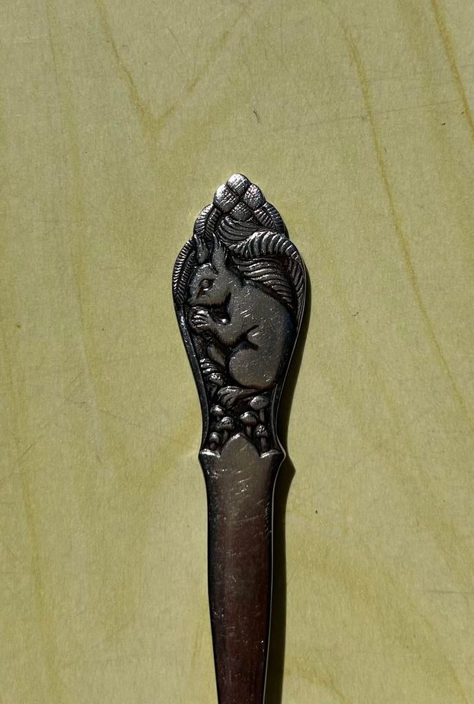 Gero Zilmeta kindervorkje eekhoorn jaren 50, Antiek en Kunst, Antiek | Bestek, Ophalen of Verzenden