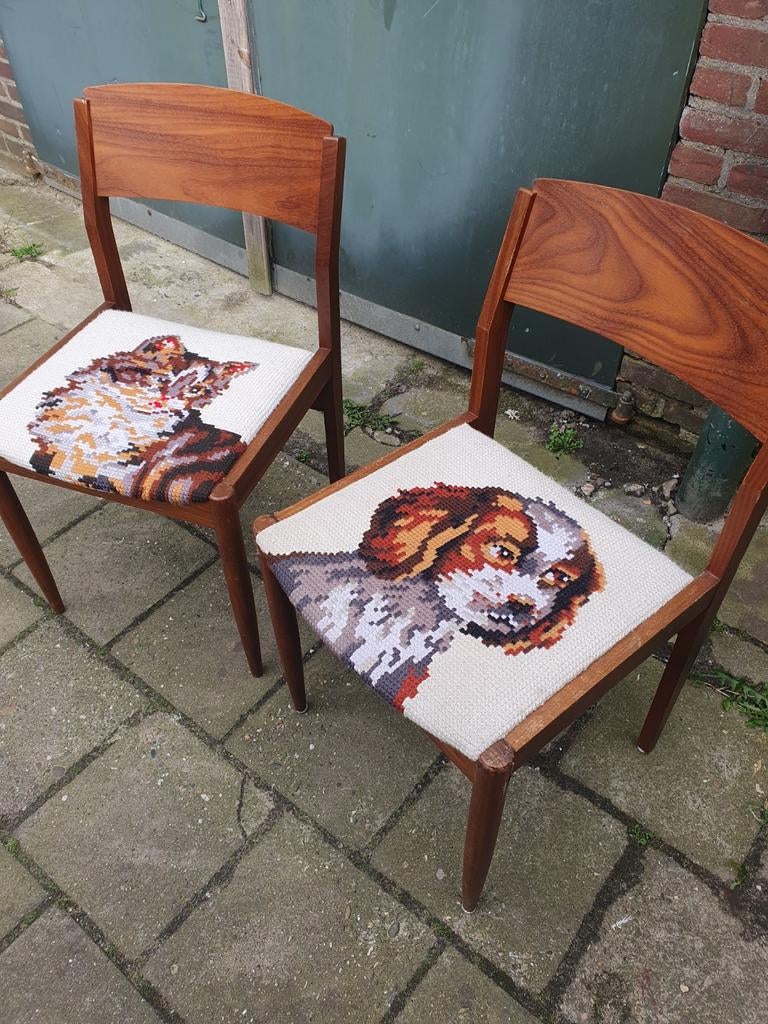 Twee vintage stoelen, Huis en Inrichting, Stoelen, Ophalen, Gebruikt, Twee, Bruin