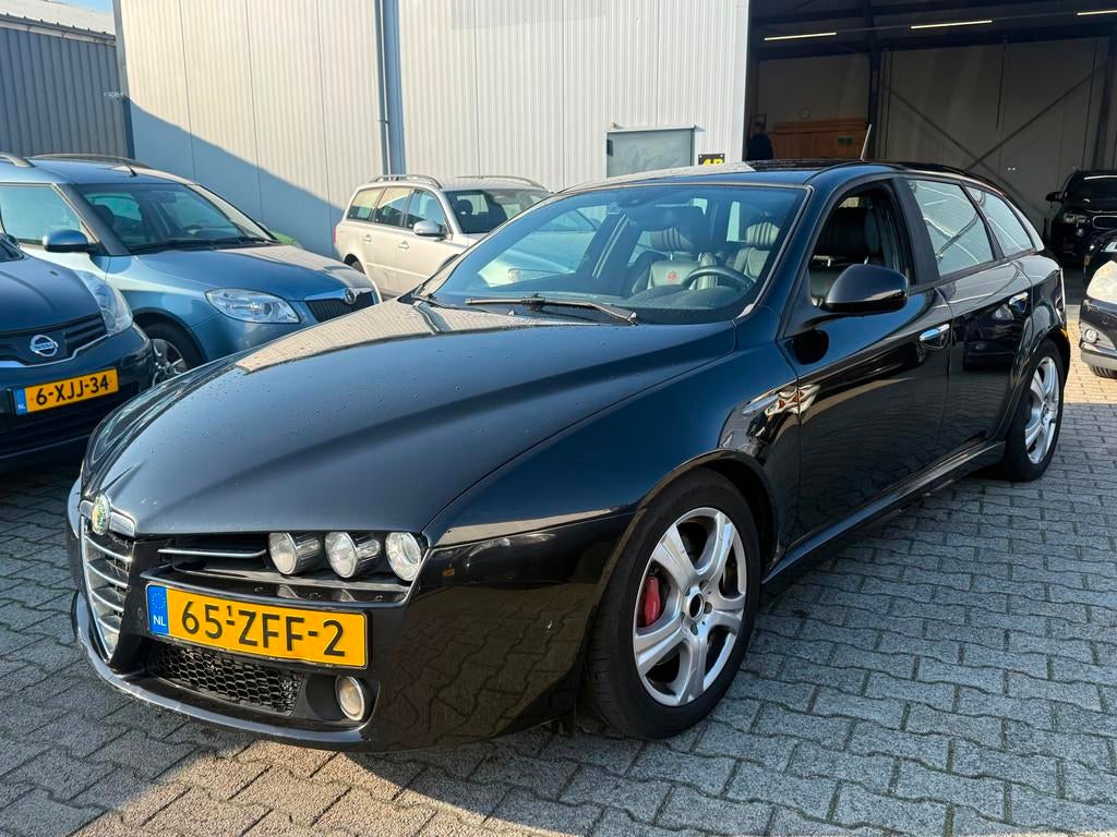 Alfa Romeo 159 Sportwagon 2.2 JTS Selespeed TI 2010 Zwart Xe, Stoelverwarming, Gebruikt, 4 cilinders, Zwart