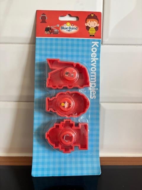 Nieuwe in verpakking Blueband Koekvormpjes brandweer, Huis en Inrichting, Keuken | Keukenbenodigdheden, Ophalen of Verzenden, Nieuw