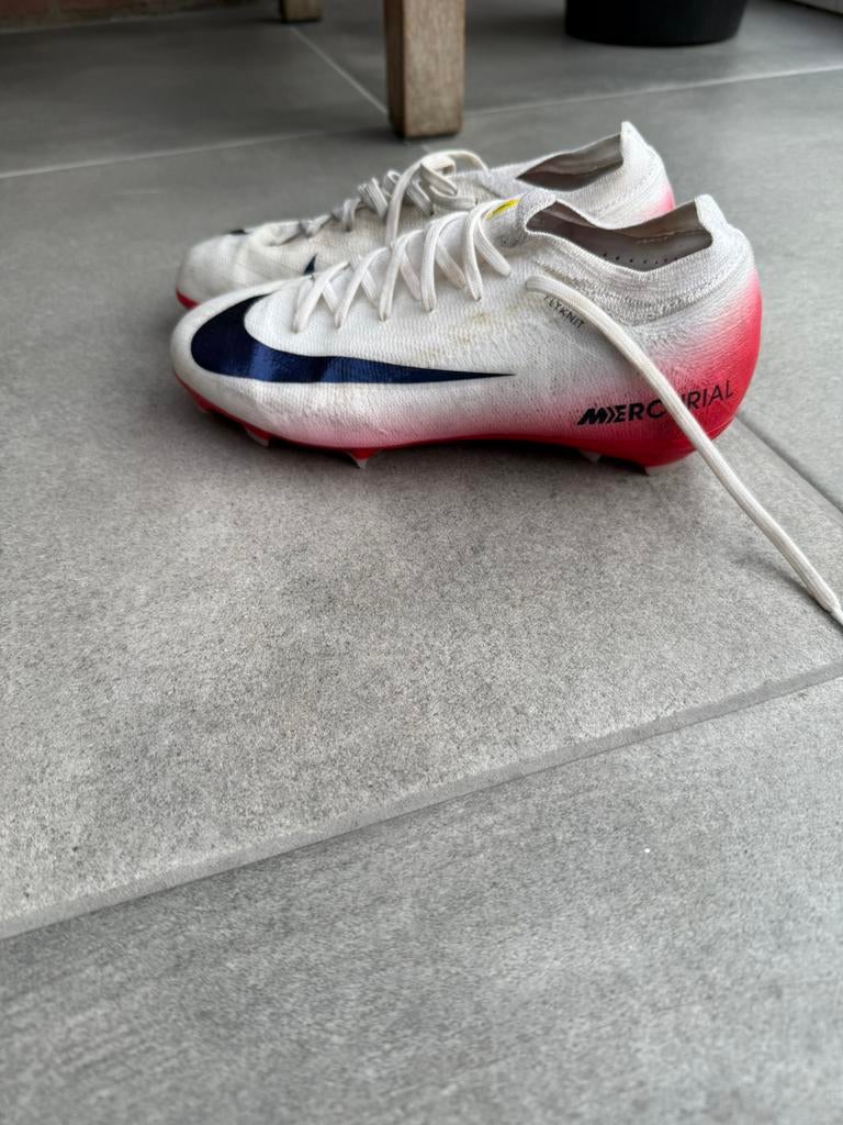 voetbalschoenen, Ophalen of Verzenden, Zo goed als nieuw, Hardloopschoenen, Adidas