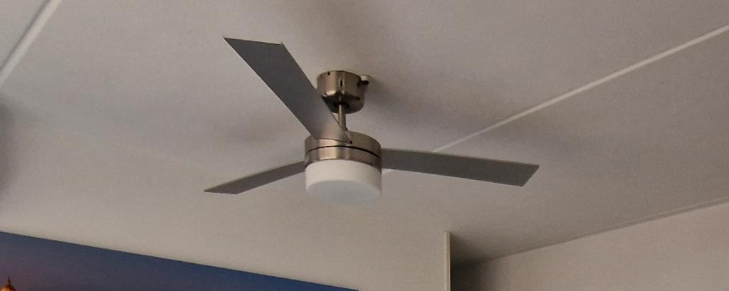 Plafondventilator 120cm met verlichting en afstandsbediening, Witgoed en Apparatuur, Ventilatoren, Ophalen, Ventilator met afstandsbediening