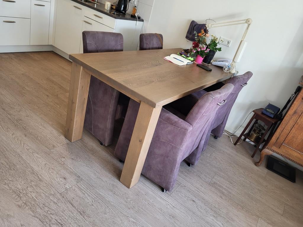 Eiken eettafel met 4 stoelen, Ophalen