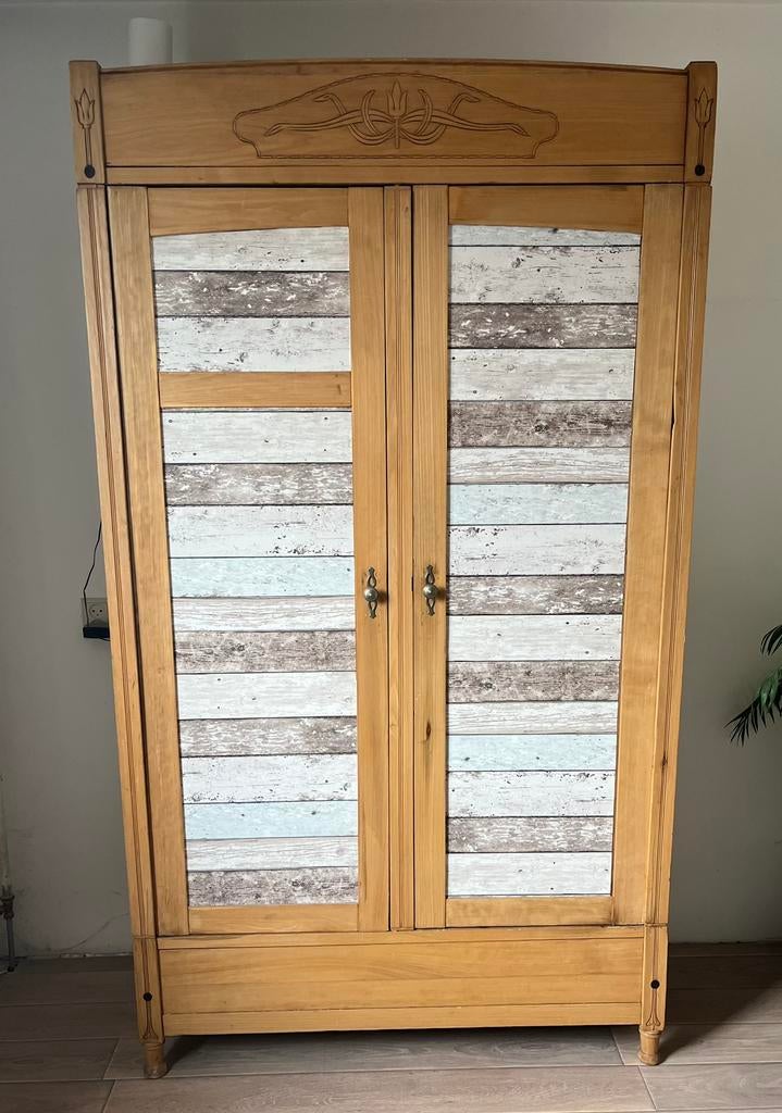 Meidenkast geloogd grenen Jugendstil, Ophalen