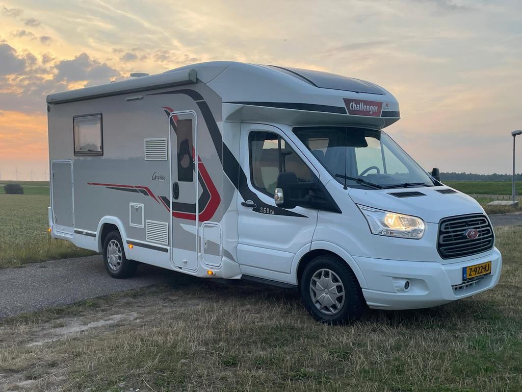 Ford Challenger EB 358 Graphite automaat, Caravans en Kamperen, Campers, Automaat, Luifel, Ringverwarming, Afzuigkap