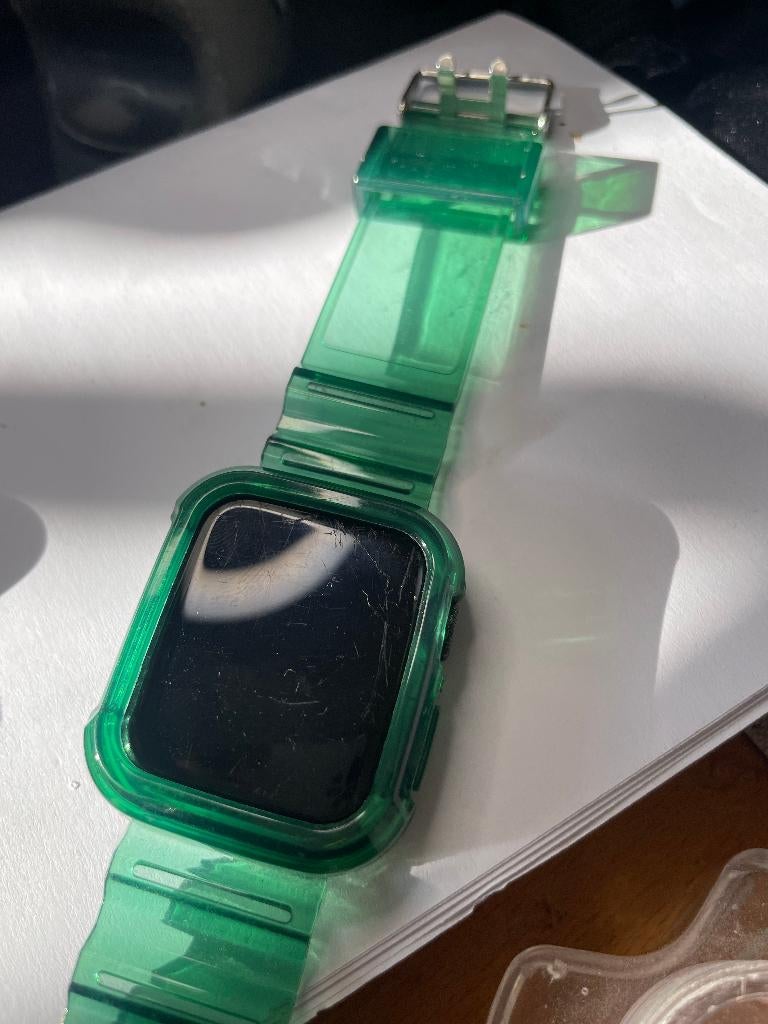 Apple Watch ⌚️ SE 2 (2nd Generation) 40mm ️, Computers en Software, Overige Computers en Software, Ophalen of Verzenden, Zo goed als nieuw