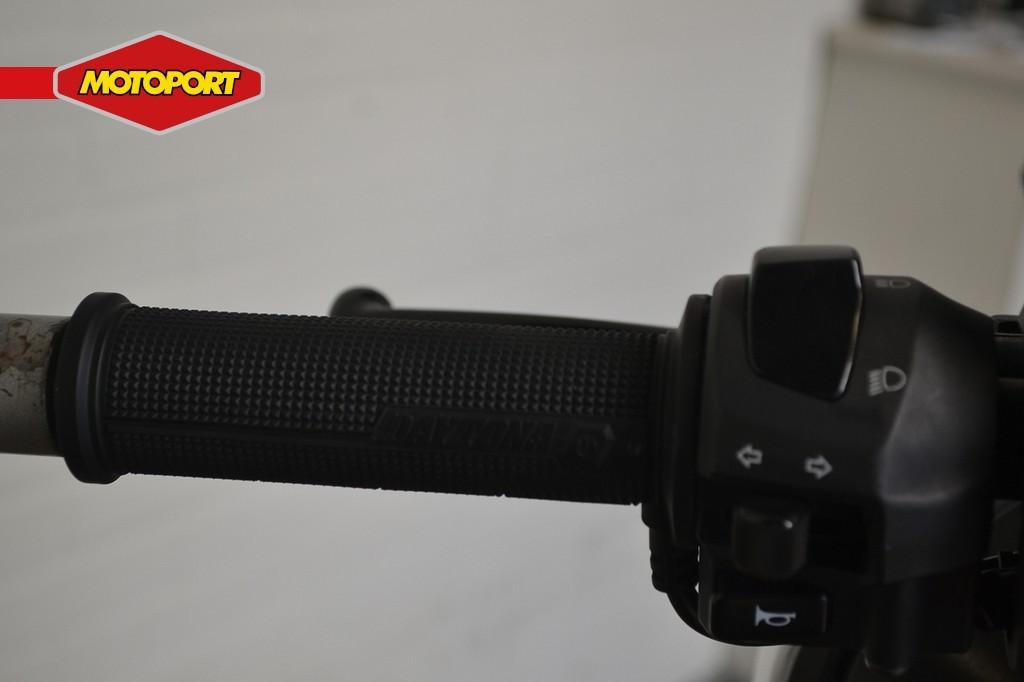 Yamaha X-MAX 400 ABS (bj 2017) - foto 3