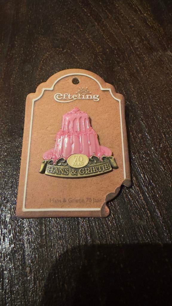 Hans en Grietje 70 jaar pin efteling, Ophalen of Verzenden, Nieuw, Button of Speldje