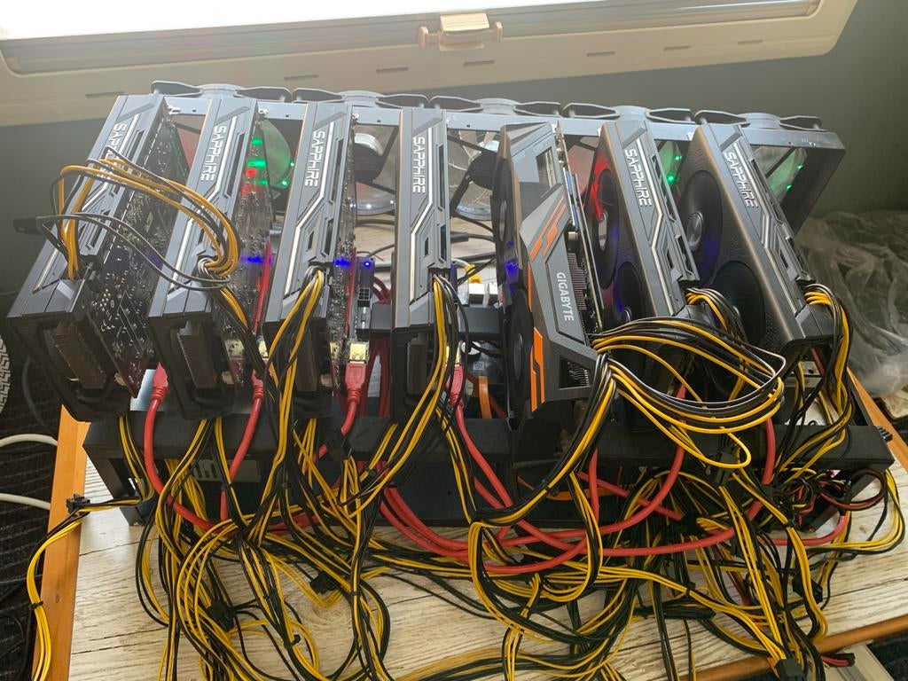 Mining Rig met 7 GPU's: 6x RX 470 8GB, 1x RX Vega 64 8GB, Ophalen, PCI-Express 3, Gebruikt, GDDR5