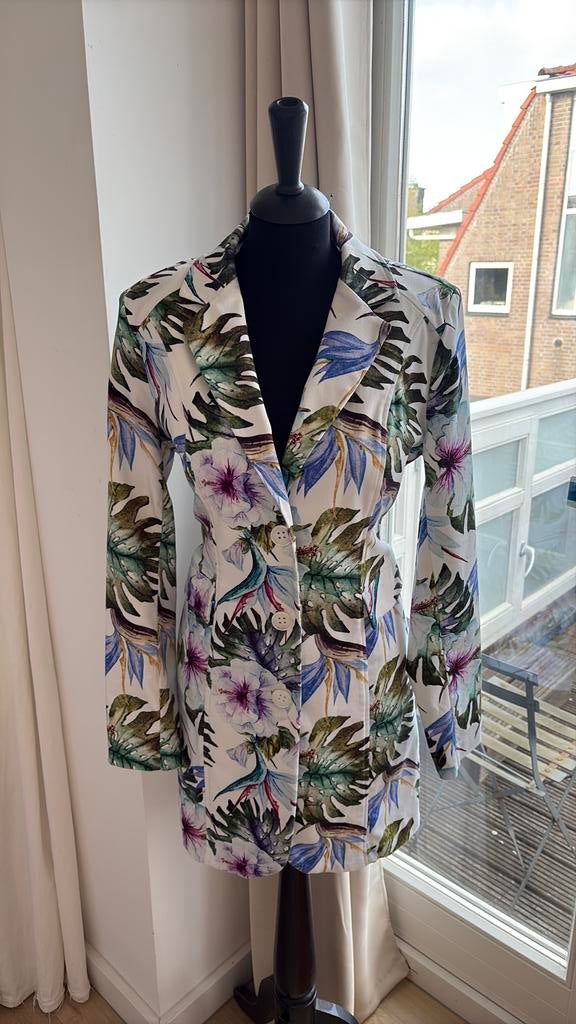 Beeldig Helena Hart jasje mt XL, Kleding | Dames, Jasjes, Kostuums en Pakken, Ophalen of Verzenden, Zo goed als nieuw, Maat 46/48 (XL) of groter