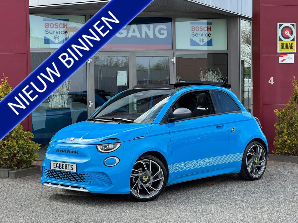 Abarth 500 C scorpionissima | 42 kWh (bj 2023, automaat), Auto's, Abarth, Automaat, Gebruikt, Overige carrosserieën, Blauw