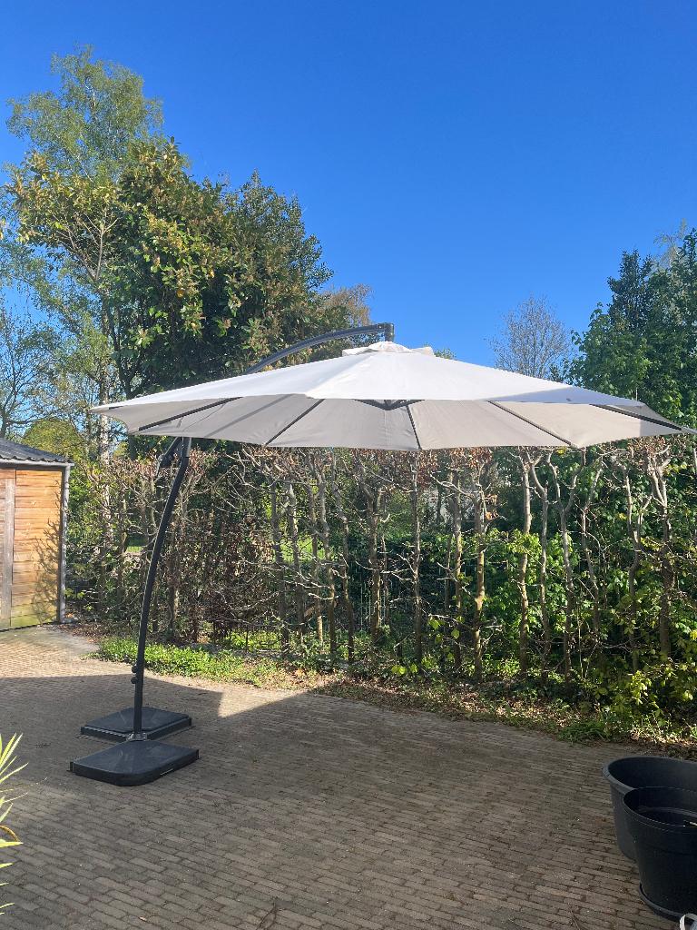 Grote zweefparasol, Tuin en Terras, Ophalen, Verstelbaar, 2 tot 3 meter, Zweefparasol