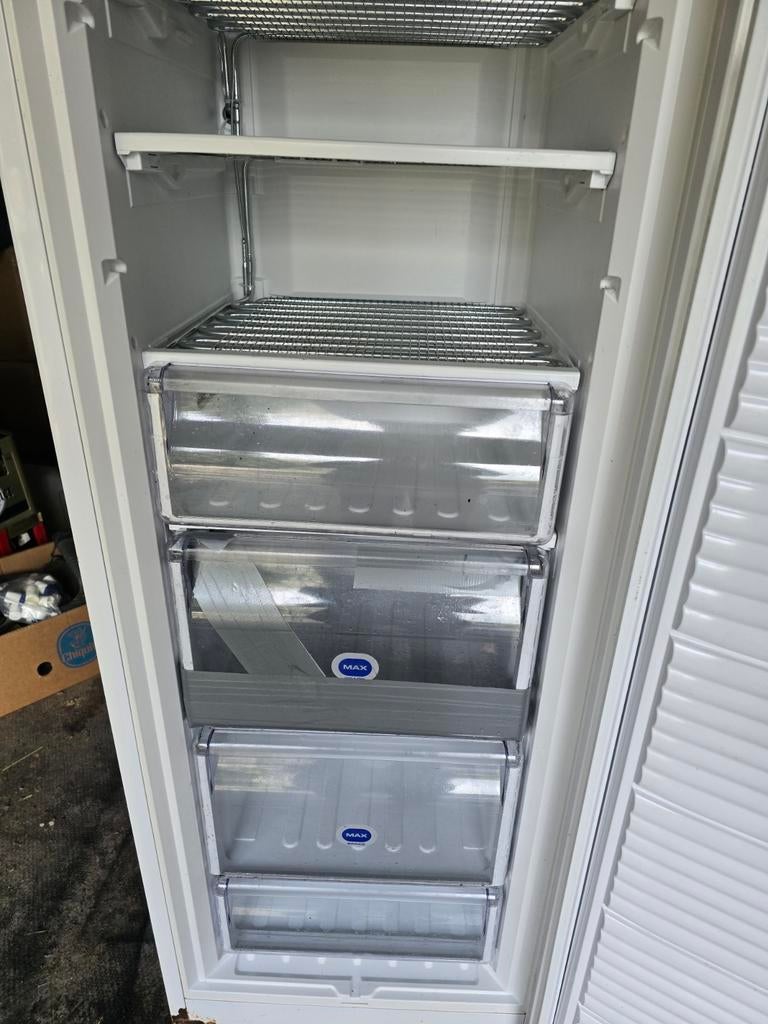 Whirlpool vrieskast, goed werkend, Ophalen