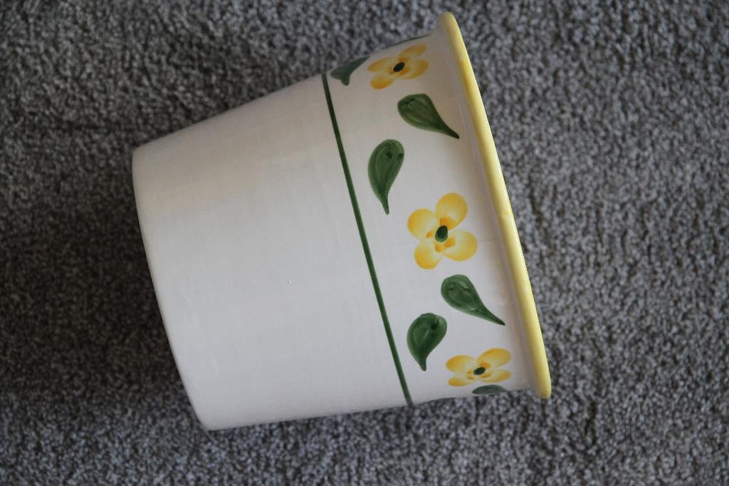 Bloempot "made in Portugal", Rond, Binnen, Ophalen of Verzenden, Zo goed als nieuw