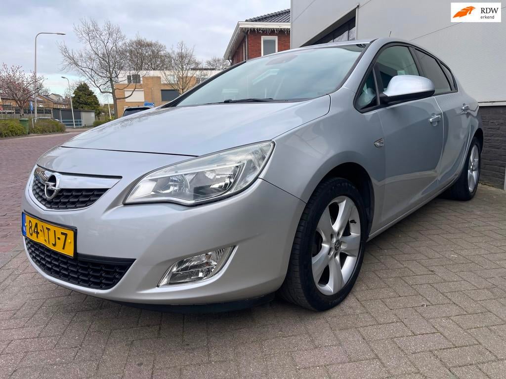 Opel Astra 1.4 Edition/Cruise-c/Climate-c/Aux/Trekhaak/Goed-, Auto's, Voorwielaandrijving, Euro 5, 101 pk, Gebruikt