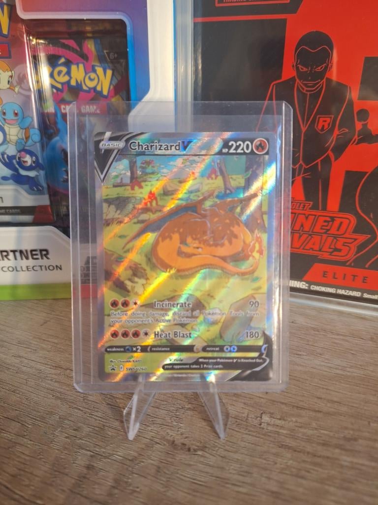 Charizard V SWSH260 UPC promo -op een paar plekken whitening, Hobby en Vrije tijd, Verzamelkaartspellen | Pokémon, Ophalen of Verzenden