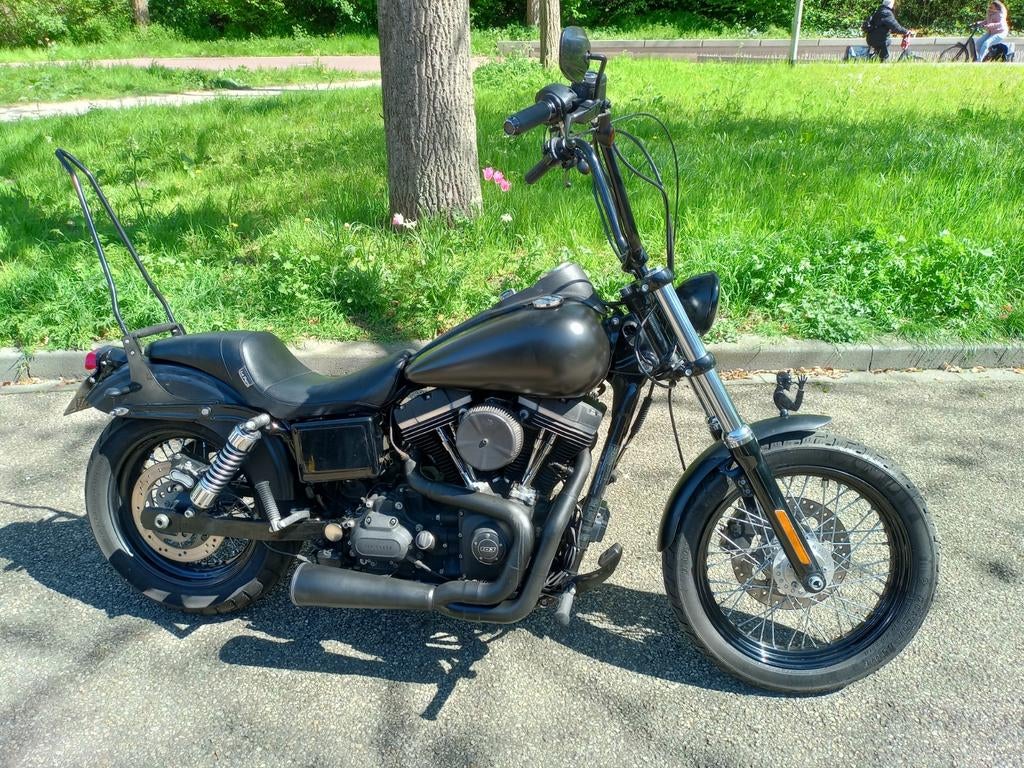 Harley Davidson FXDB Street Bob 2015, 1688 cc, 2 cilinders, Chopper, Gebruikt