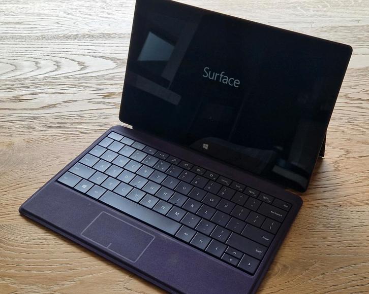Microsoft Surface RT 32GB - Inclusief toetsenbord, Computers en Software, Windows Tablets, Gebruikt, Wi-Fi, 10 inch, 32 GB, Uitbreidbaar geheugen