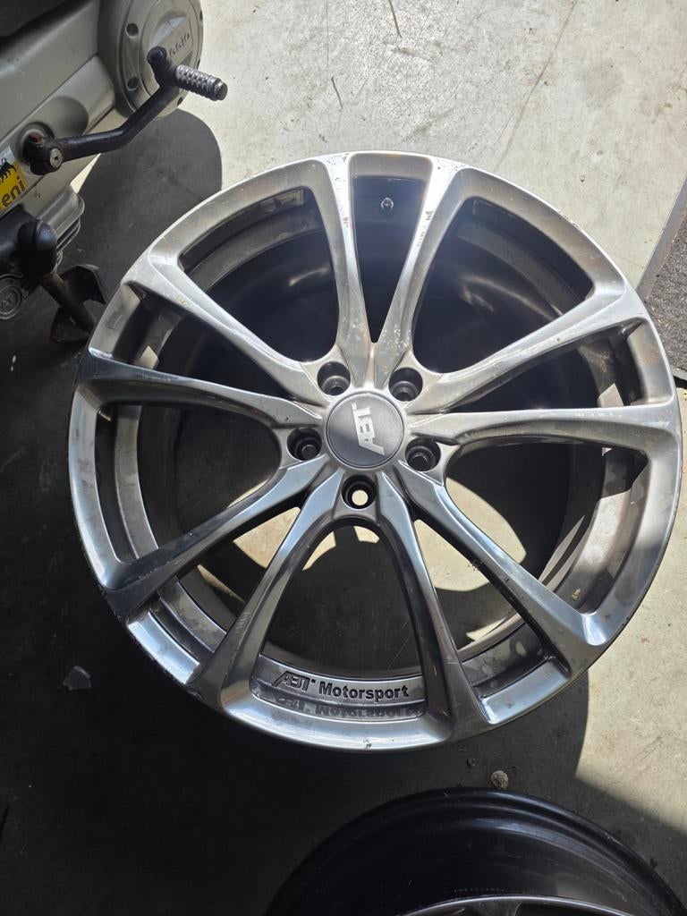 19 inch ABT o.a Audi A3 gepolijst kleine krasjes, Auto-onderdelen, Banden en Velgen, 19 inch, Velg(en), Ophalen of Verzenden, 235 mm