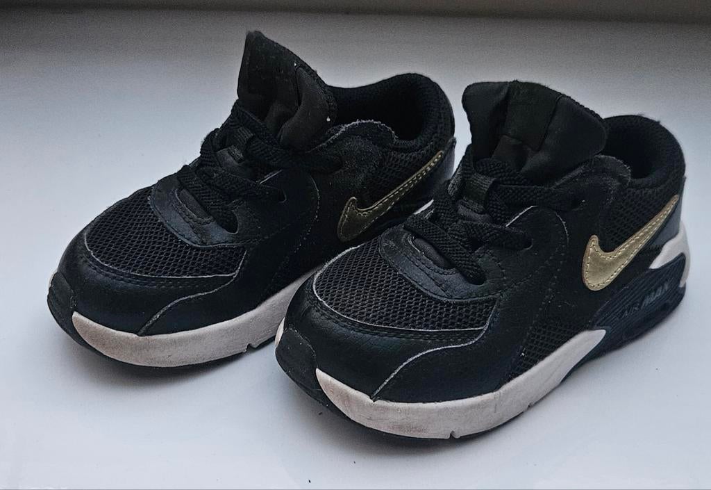 Nikes sneakers maat 25, Kinderen en Baby's, Kinderkleding | Schoenen en Sokken, Ophalen of Verzenden, Zo goed als nieuw, Schoenen