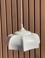 Brocante wit metalen hanglamp - hanglampje, Gebruikt, Ophalen of Verzenden, Nvt, Metaal