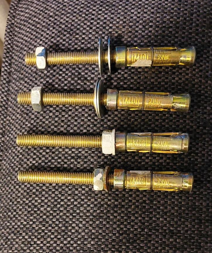 4 Keilbouten/ muurankers., Doe-het-zelf en Verbouw, IJzerwaren en Bevestigingsmiddelen, Zo goed als nieuw, Bouten of Moeren, Ophalen of Verzenden