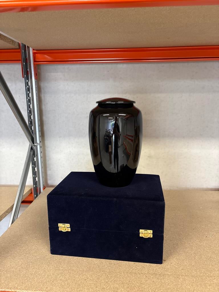 Partij urnen urn 3,5 liter, Bieslook 42, Ophalen, Info@jouwurn.nl, Nieuw