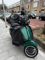 Vespa Sprint 2021 unieke kleur, Fietsen en Brommers, Scooters | Vespa, Ophalen, Vespa S, Zo goed als nieuw, Benzine