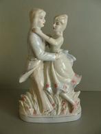 Beeld dansend stel van porselein, Ophalen of Verzenden, Zo goed als nieuw, Mens