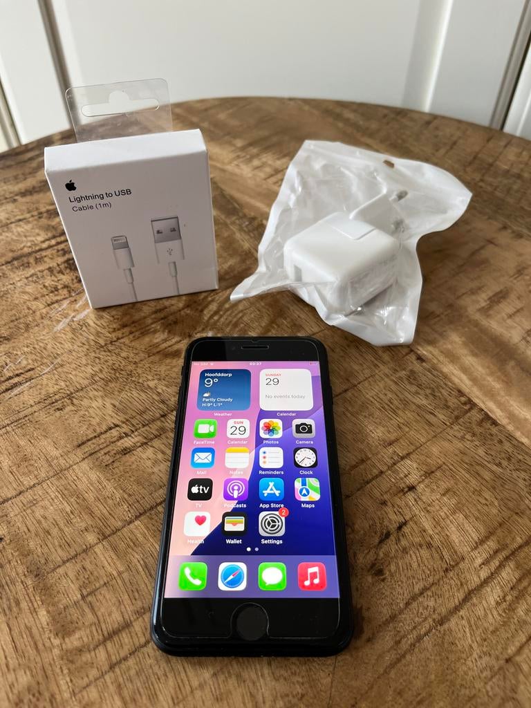 iPhone SE 2022 (3e generatie) 64GB + Nieuwe oplader, Telecommunicatie, Mobiele telefoons | Apple iPhone, Blauw, Ophalen of Verzenden