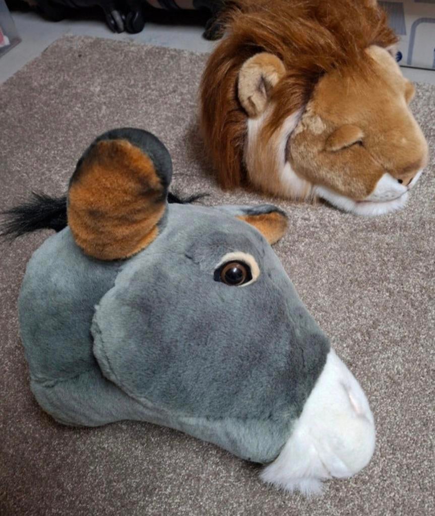 Dierenhoofden voor aan de muur (leeuw en ezel), Ophalen of Verzenden