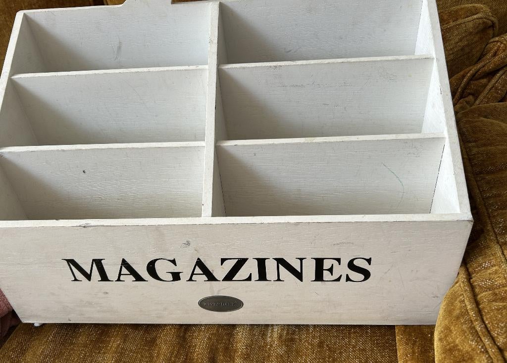 riverdale tijdschriftenbak gebruikt met zes vakken, Huis en Inrichting, Woonaccessoires | Krantenbakken en Lectuurbakken, Ophalen