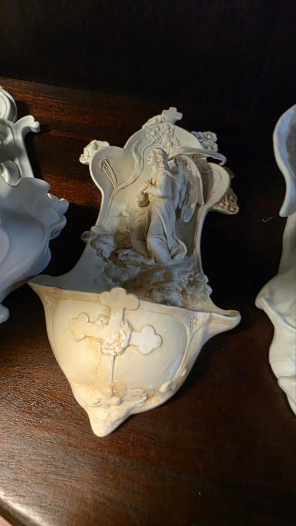 Collectie van 10 antieke Franse biscuit wijwaterbakjes, Antiek en Kunst, Ophalen of Verzenden