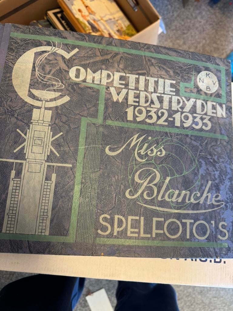 Miss Blanche Album 1932-1933, Boeken, Ophalen, Zo goed als nieuw