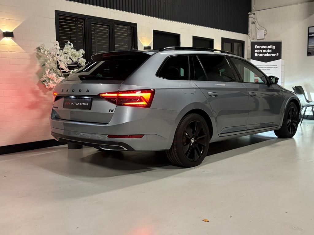 Skoda Superb Combi 1.4 TSI iV 218 PK | Sportline | Pano | Ch, Auto's, Skoda, Gebruikt, Zwart, 4 cilinders, Alcantara