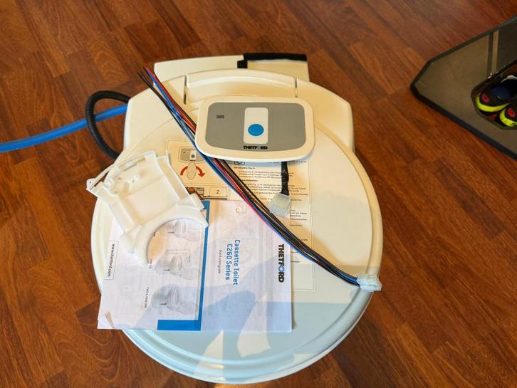 Cassette toilet Thetford C263S, Caravans en Kamperen, Kampeeraccessoires, Zo goed als nieuw, Ophalen