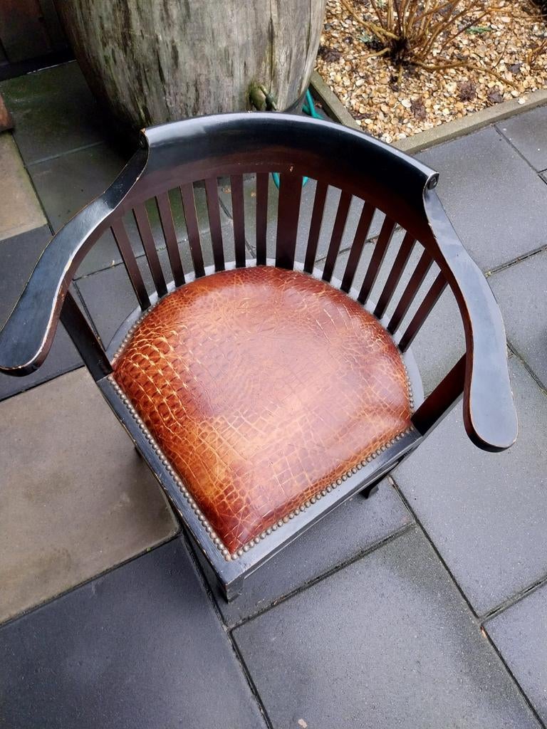 Antieke hoekstoel met leer beklede zitting, Antiek en Kunst, Antiek | Meubels | Stoelen en Banken, Ophalen
