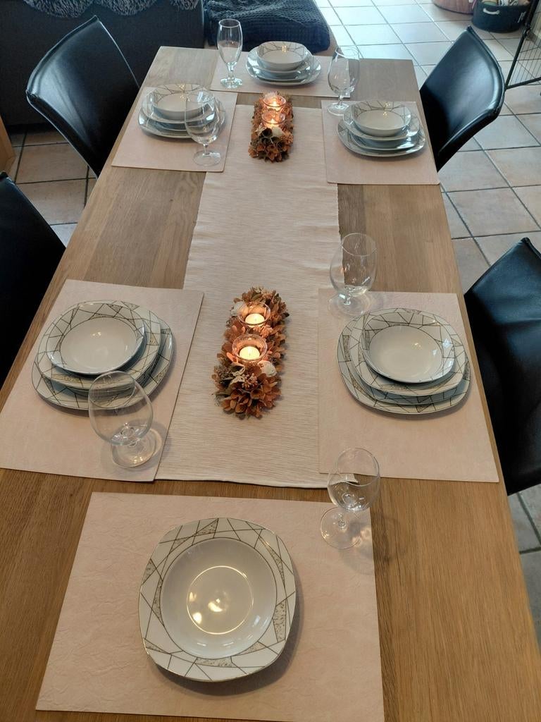 22 delig  servies  gelieve  even te lezen, Ophalen