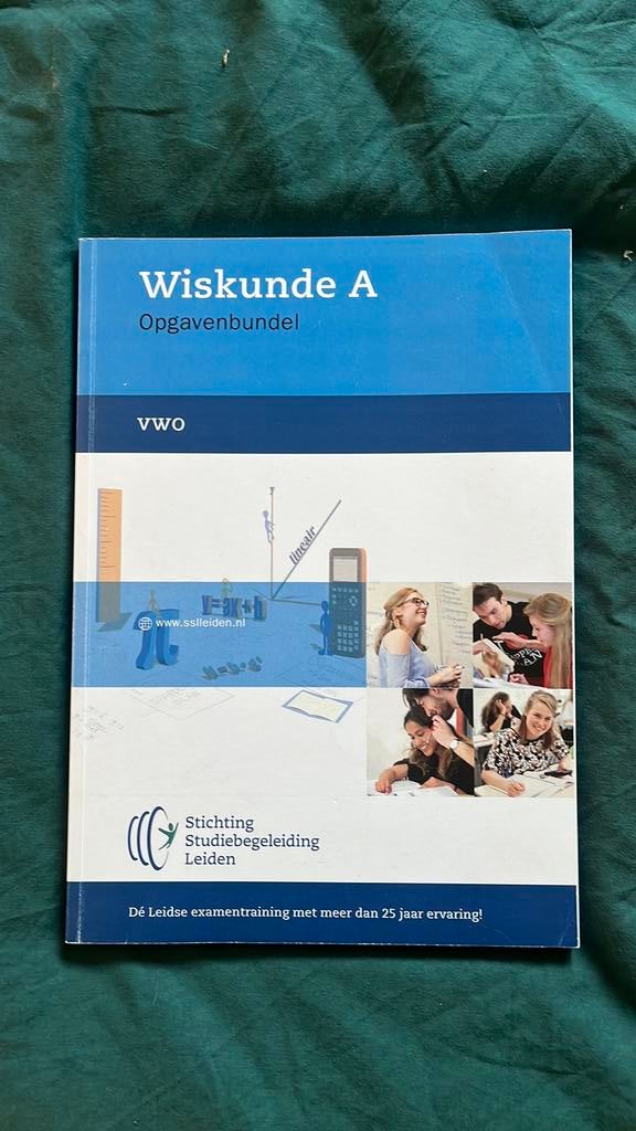 Opgaven examen wiskunde A VWO (2022) GRATIS OP TE HALEN, Boeken, Schoolboeken, Ophalen, Zo goed als nieuw, VWO