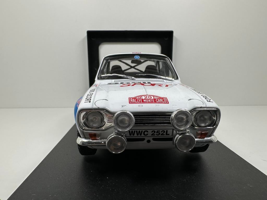 FORD Escort MK I RS 1600 Monté Carlo - 1973 Mikkola au 1/18 de IXO
