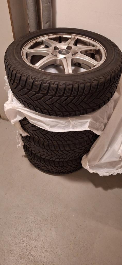 Dunlop winterbanden, Auto-onderdelen, Banden en Velgen, Ophalen, 16 inch, Band(en), 205 mm