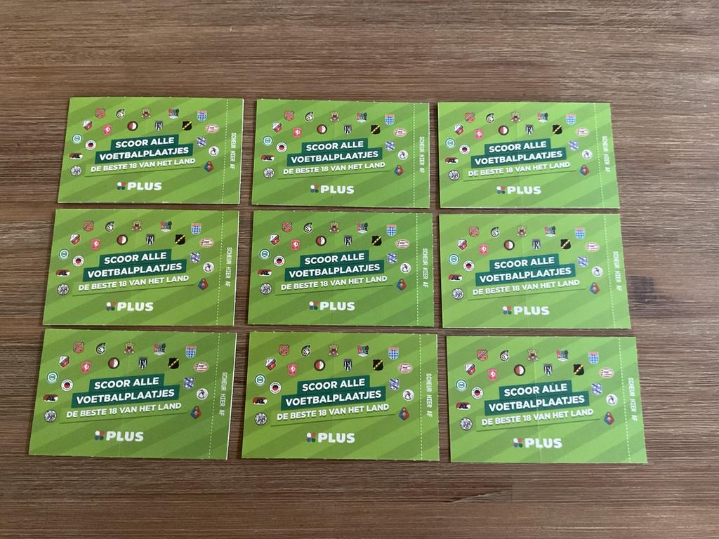 9 dichte pakjes Plus voetbalplaatjes, Plus, Ophalen of Verzenden