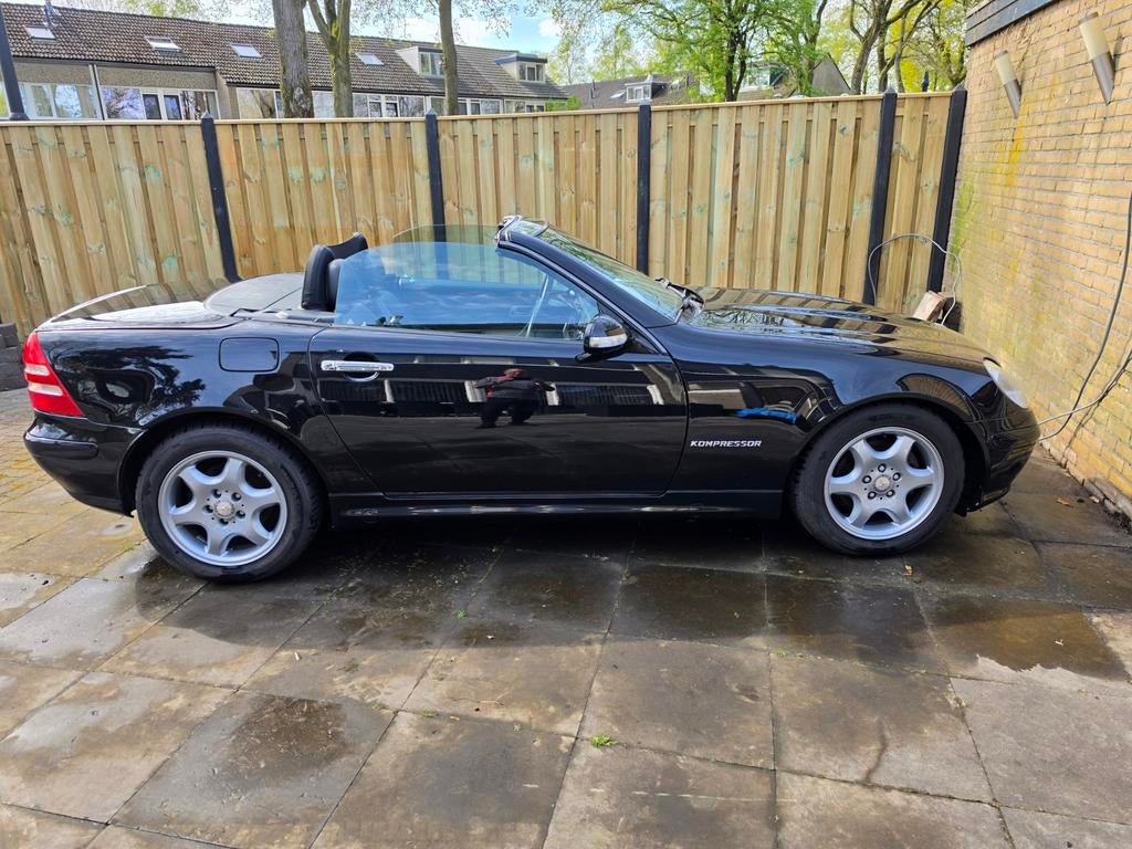Mercedes Benz SLK 200 roadster. Let op, elektrisch dak defec, Auto's, Mercedes-Benz, Automaat, Achterwielaandrijving, Zwart, Cabriolet