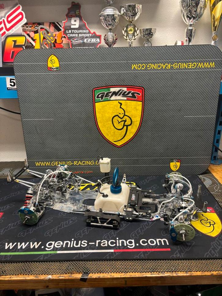 Genius xr4.22, Hobby en Vrije tijd, Modelauto's | 1:5 tot 1:12, Gebruikt, Auto, 1:5 t/m 1:8, Ophalen of Verzenden