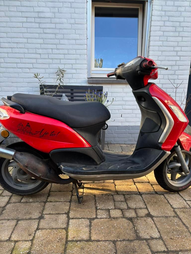 Piaggio fly 70cc 2005, Fietsen en Brommers, Ophalen, Tweetakt, Gebruikt, Fly