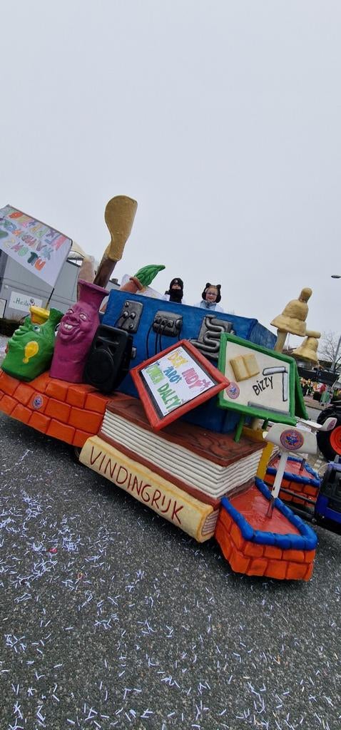 Carnavals wagen thema uitvinders., Hobby en Vrije tijd, Feestartikelen, Versiering, Carnaval, Ophalen of Verzenden