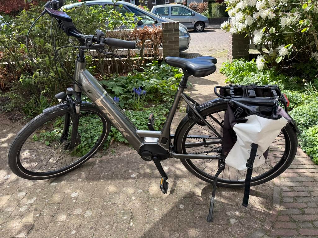 Trek District+ 7 (2022) | Nyon Navigatie | Riem | 10.000 km, Gebruikt, 51 tot 55 cm, 50 km per accu of meer, Ophalen