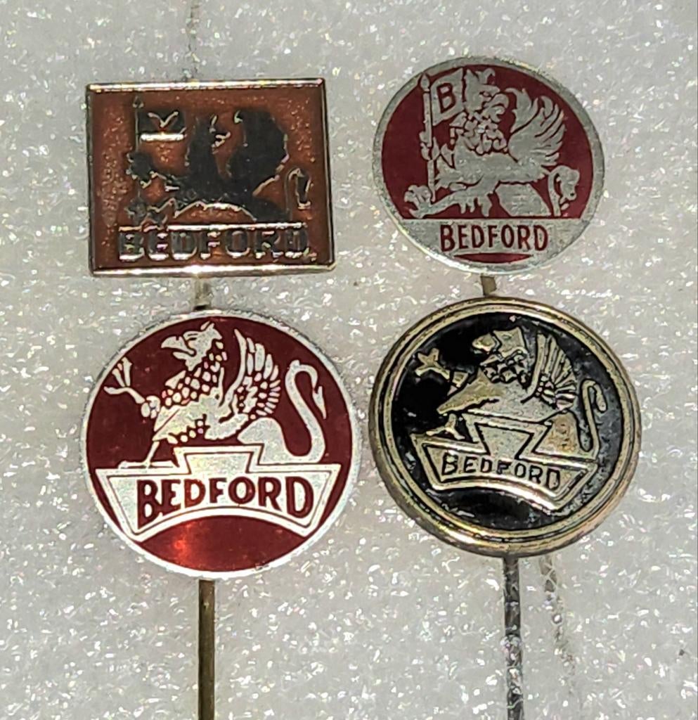 4 Bedford Speldjes - Vintage Automobiel Pins, Ophalen of Verzenden, Gebruikt, Merk, Speldje of Pin